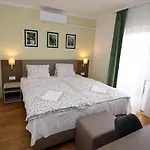 Galagonya I. Ii. Gasthof 3*
