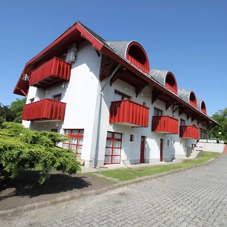 Galagonya I. Ii. Penzion Balatongyörök