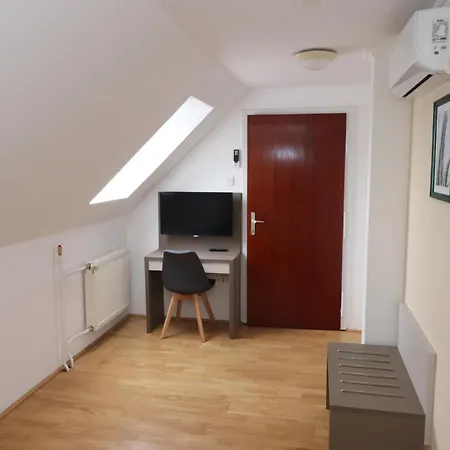 Πανσιόν Galagonya I. Ii. 3*