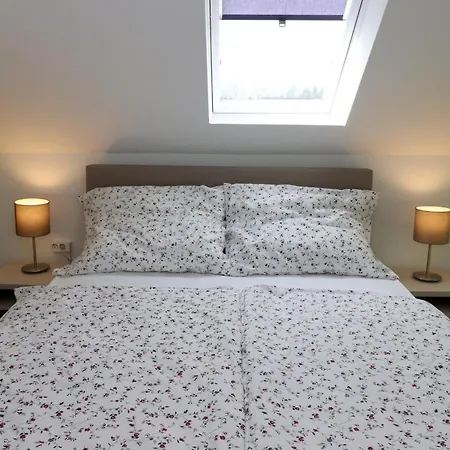 Galagonya I. Ii. Πανσιόν Balatongyörök