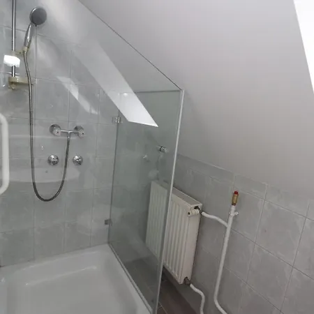 Galagonya I. Ii. 3* Balatongyörök