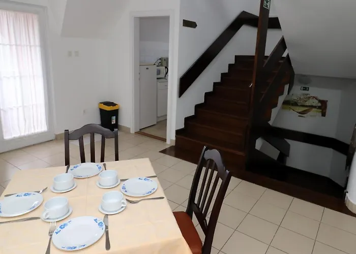 Galagonya I. Ii. Gasthuis