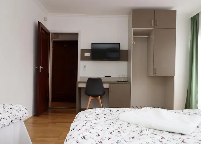 Galagonya I. Ii. Gasthuis