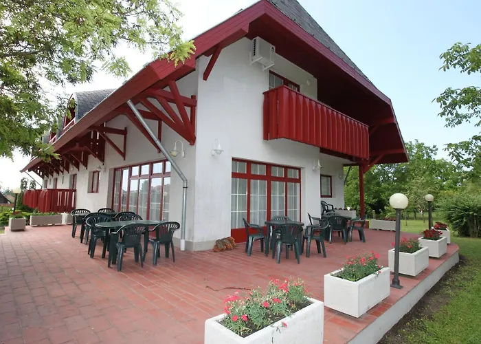 בית הארחה Galagonya I. Ii. Balatongyörök