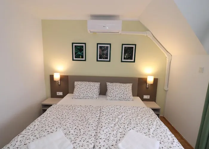 Galagonya I. Ii. Gasthuis