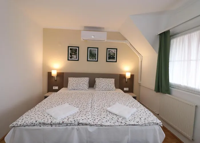 Galagonya I. Ii. Balatongyörök